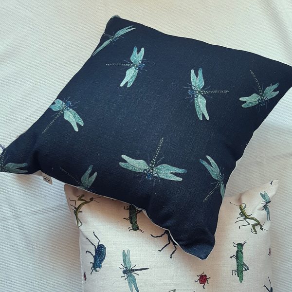 Dragonflies scatter cushion